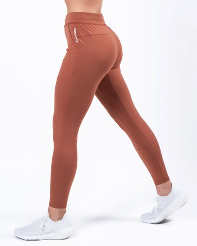 Bronze Alphalete 4-Way Stretch Jogger | FUKWJS031