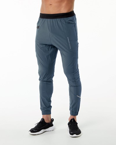 Whale Blue Alphalete Lightweight 4-Way Stretch 29" Training Pant | DAUKPG741