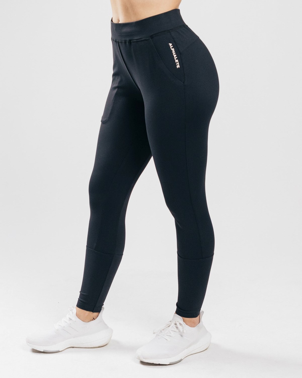 Black Alphalete 4-Way Stretch Jogger | NSXRBV475