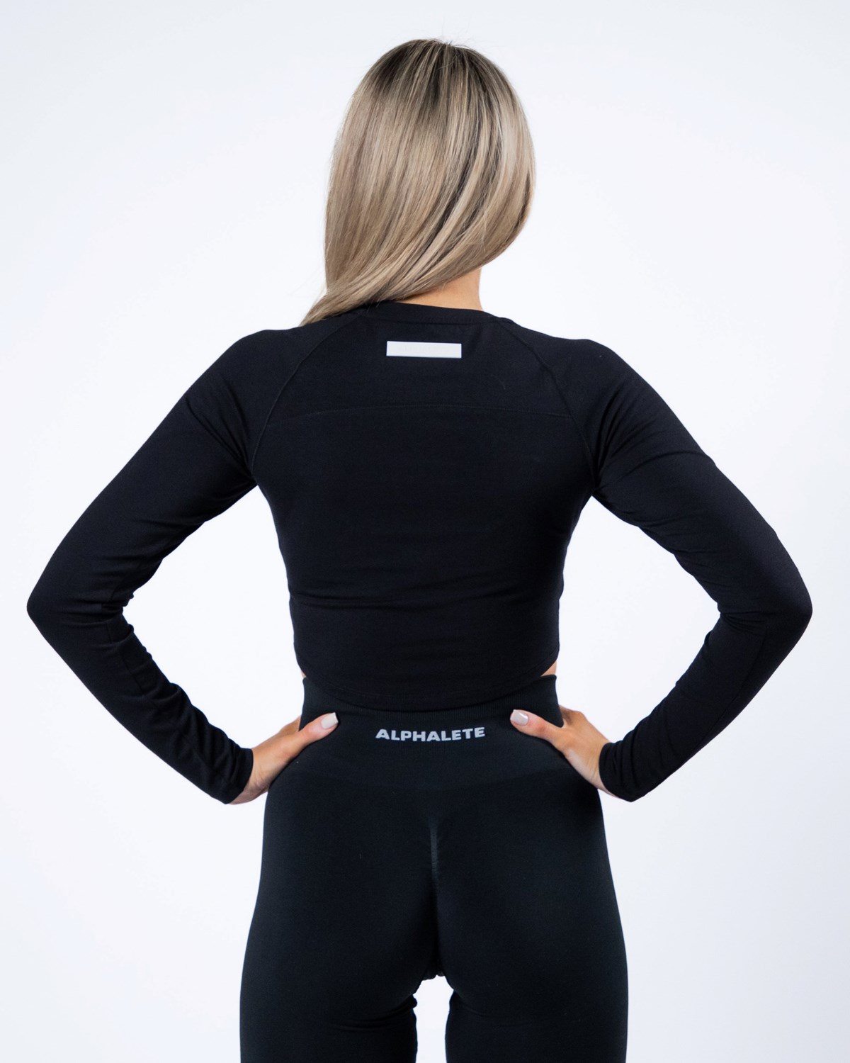 Black Alphalete Cropped Premium Long Sleeve | LEMOAX387