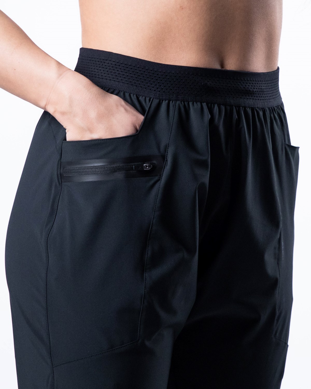 Black Alphalete Woven 4-Way Stretch 28