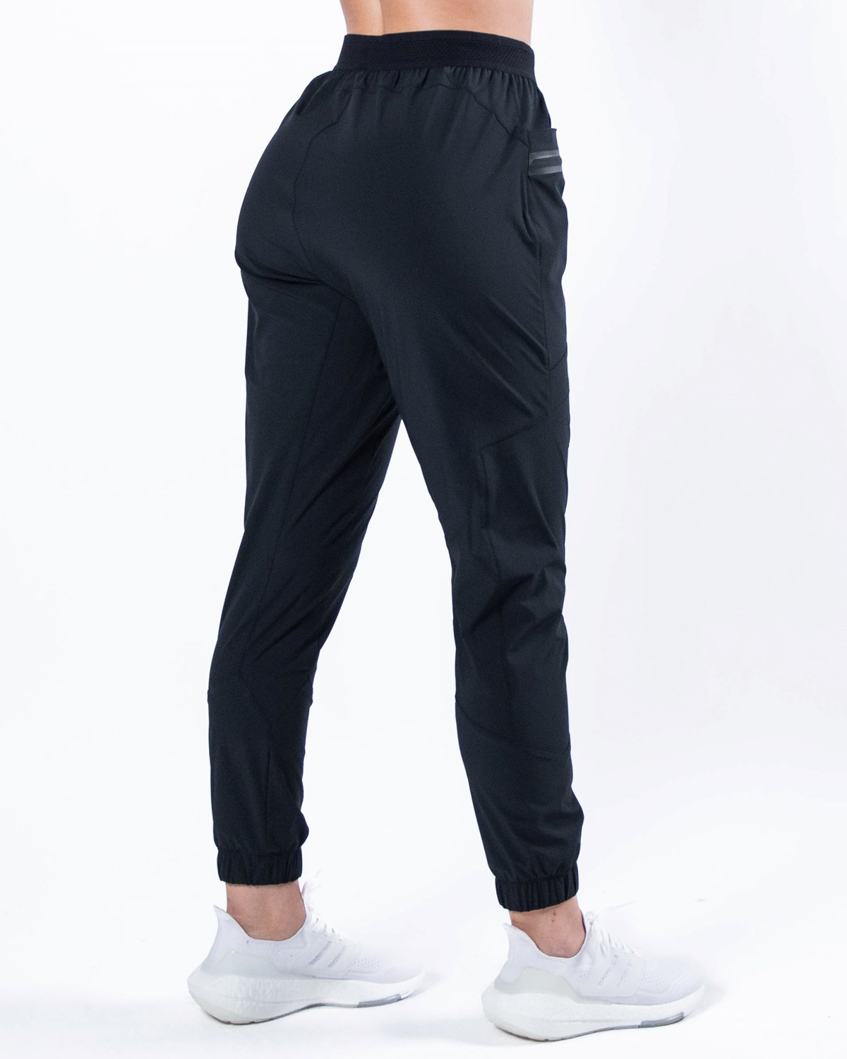 Black Alphalete Woven 4-Way Stretch 28