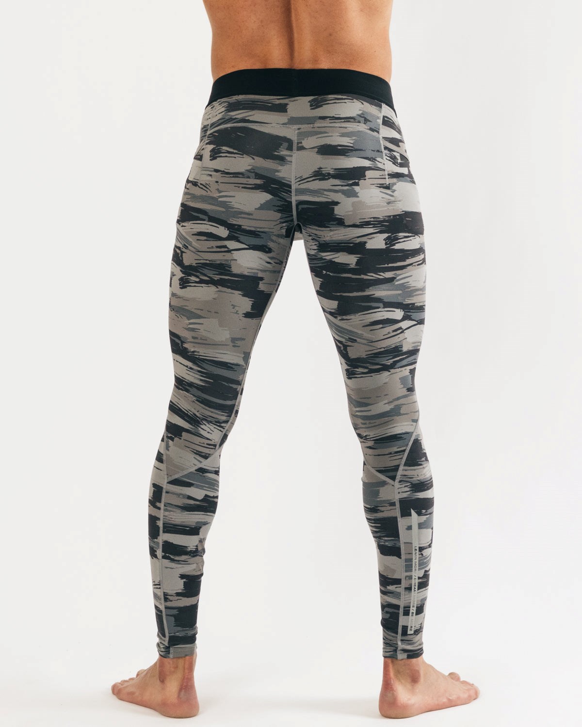 Black Camo Alphalete Performance High-Compression Training Tight | JQWIGP941