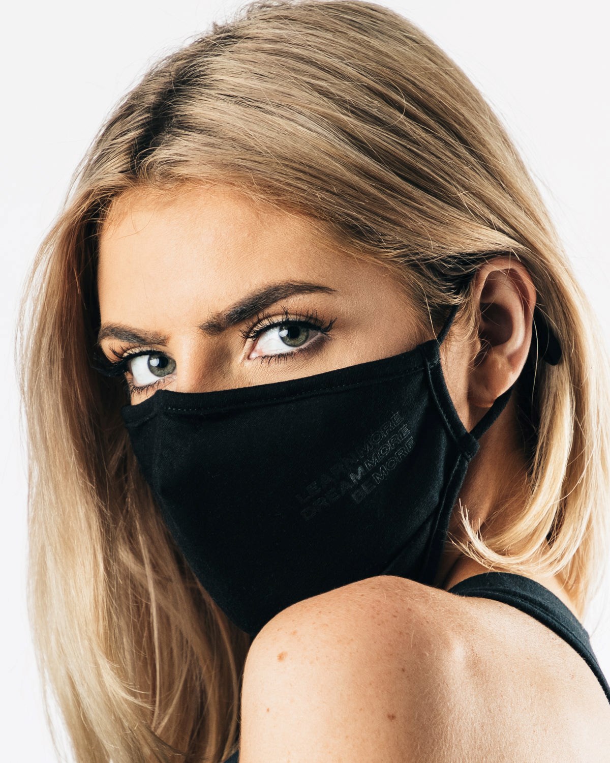 Black (Single) Alphalete Reusable Face Mask | COYVHT651