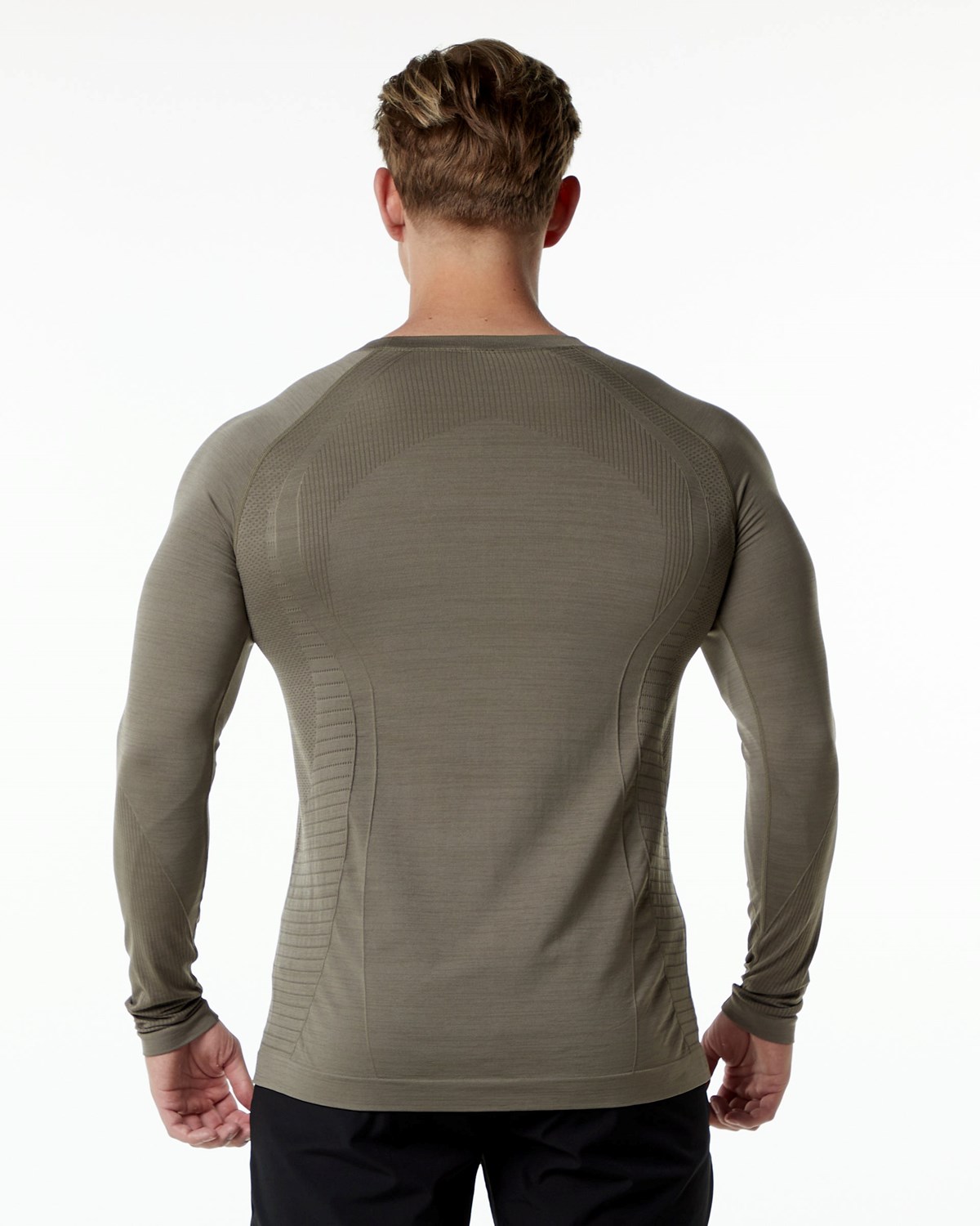 Cedar Alphalete High Performance Seamless Long Sleeve Tee | AJYZEI872