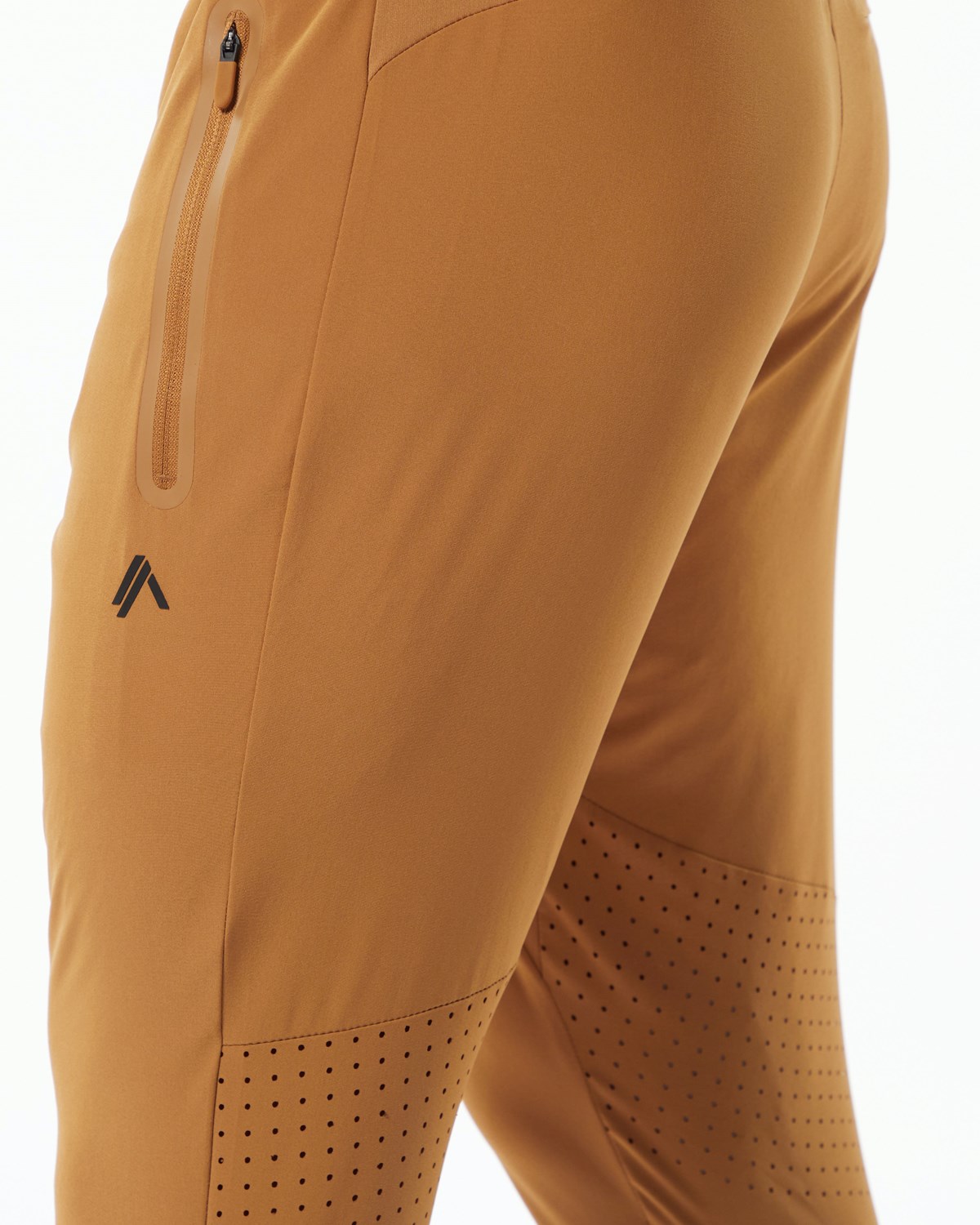 Chestnut Alphalete Woven 4-Way Stretch 29