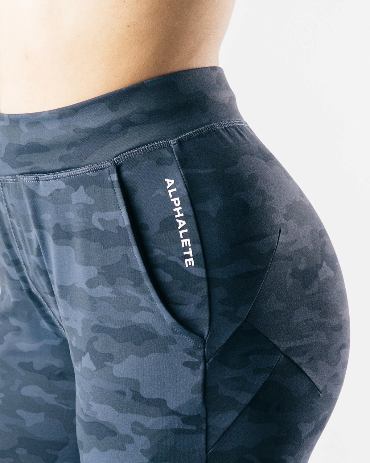 Dark Navy Camo Alphalete 4-Way Stretch Jogger | XAIJBQ792