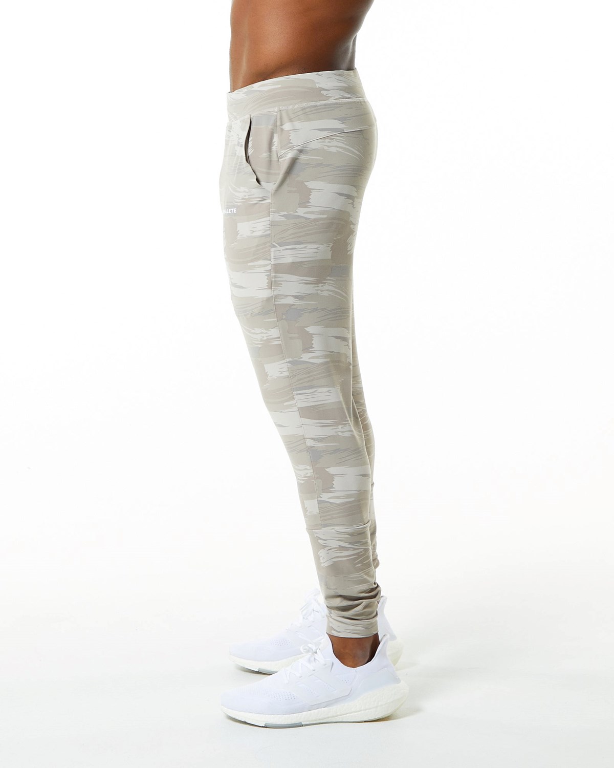 Desert Canvas Camo Alphalete 4-Way Stretch Jogger | OFVYIX803