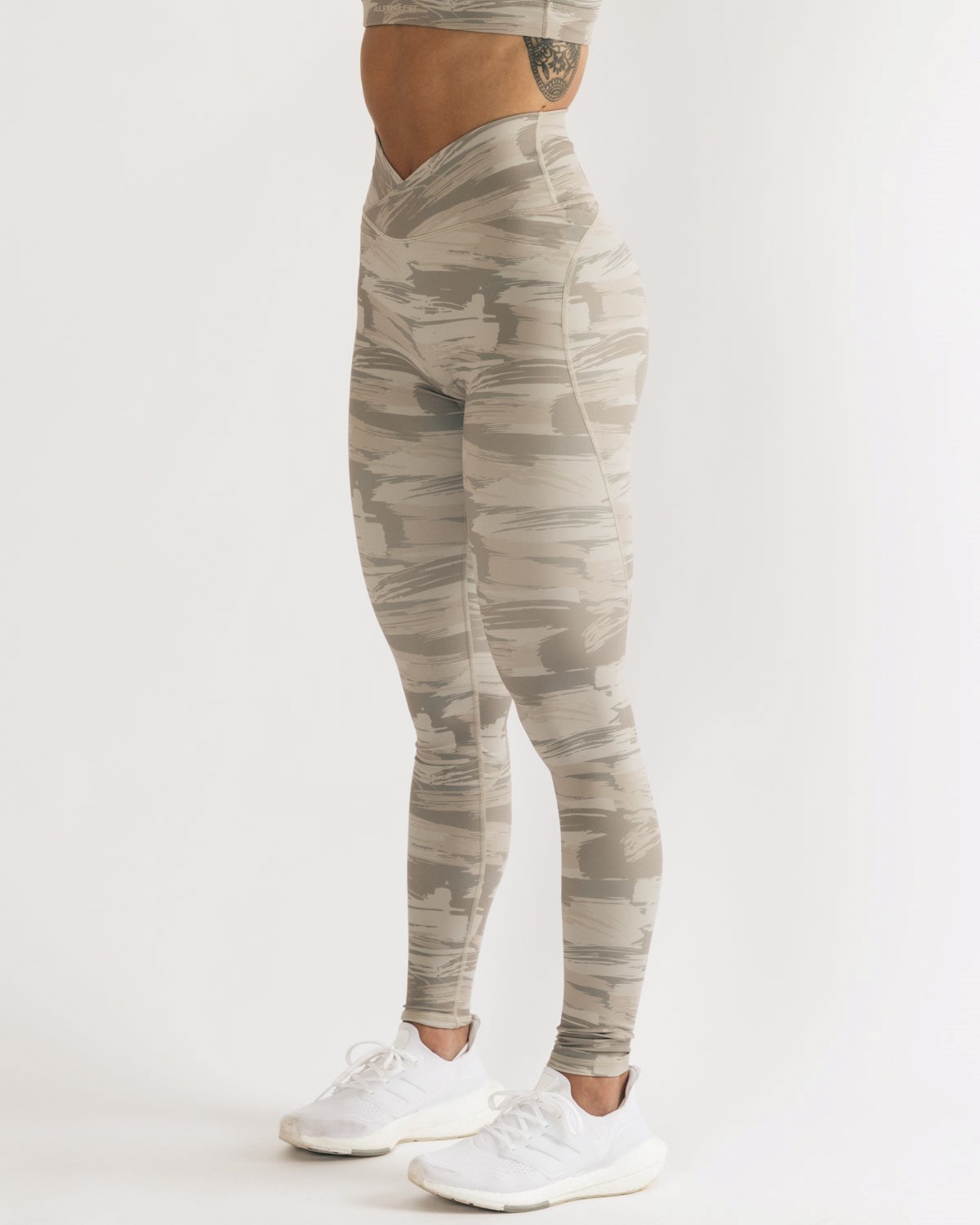 Desert Canvas Camo Alphalete All-Purpose Legging | FDXTEZ573