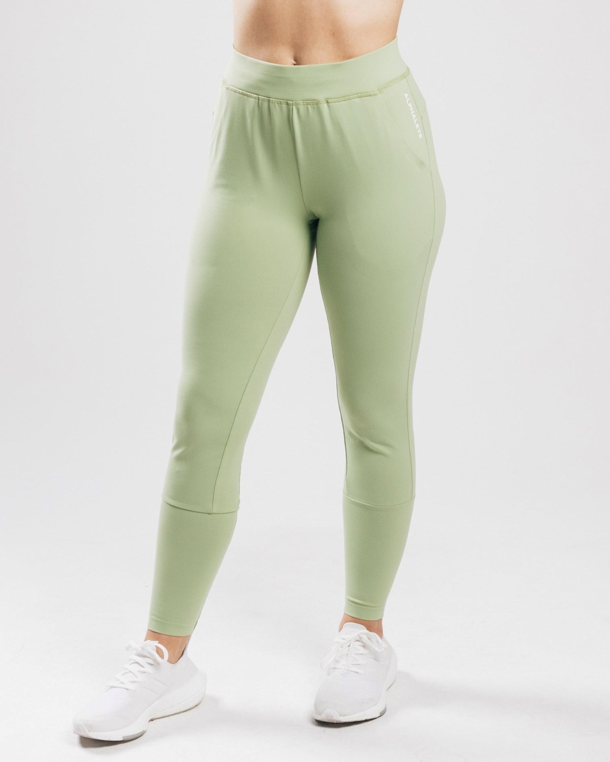 Frozen Spring Alphalete 4-Way Stretch Jogger | JMCBTA132