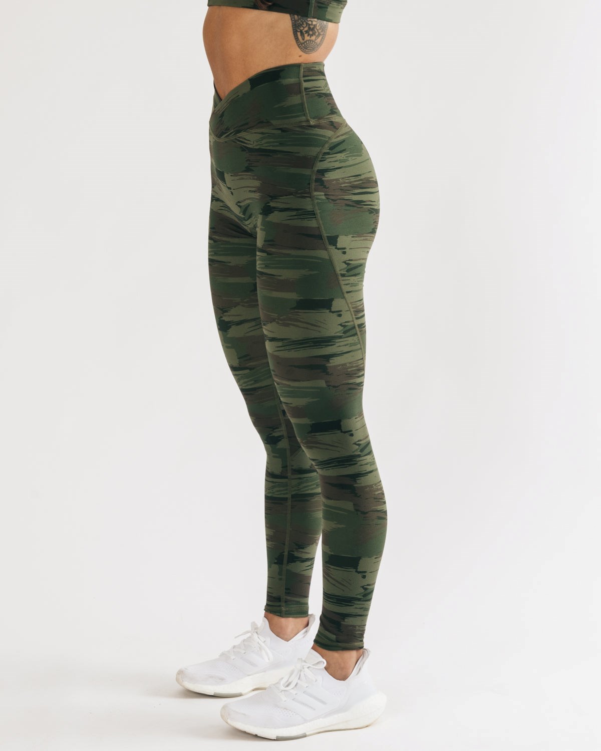 Olive Canvas Camo Alphalete All-Purpose Legging | QMFZKB450