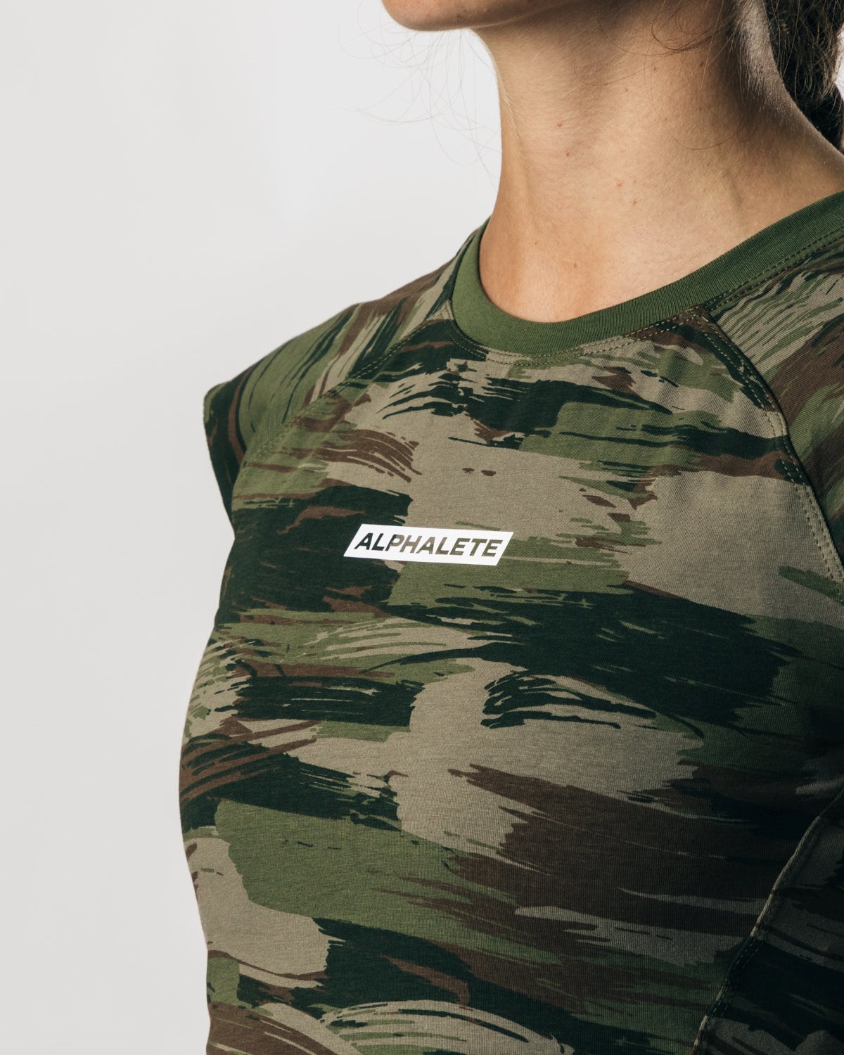 Olive Canvas Camo Alphalete High Performance Short Sleeve Crop Tee | XOVYFS897