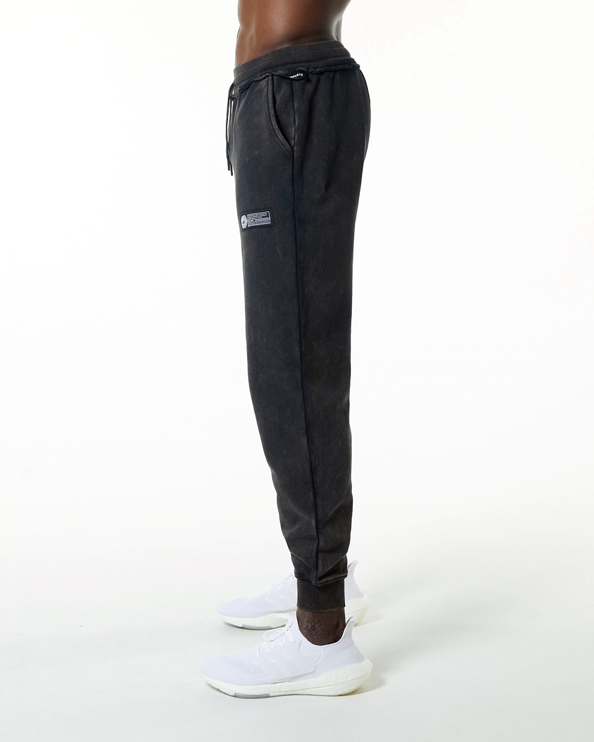 Onyx Alphalete Heavyweight Washed Terry Jogger | LBDSUN139