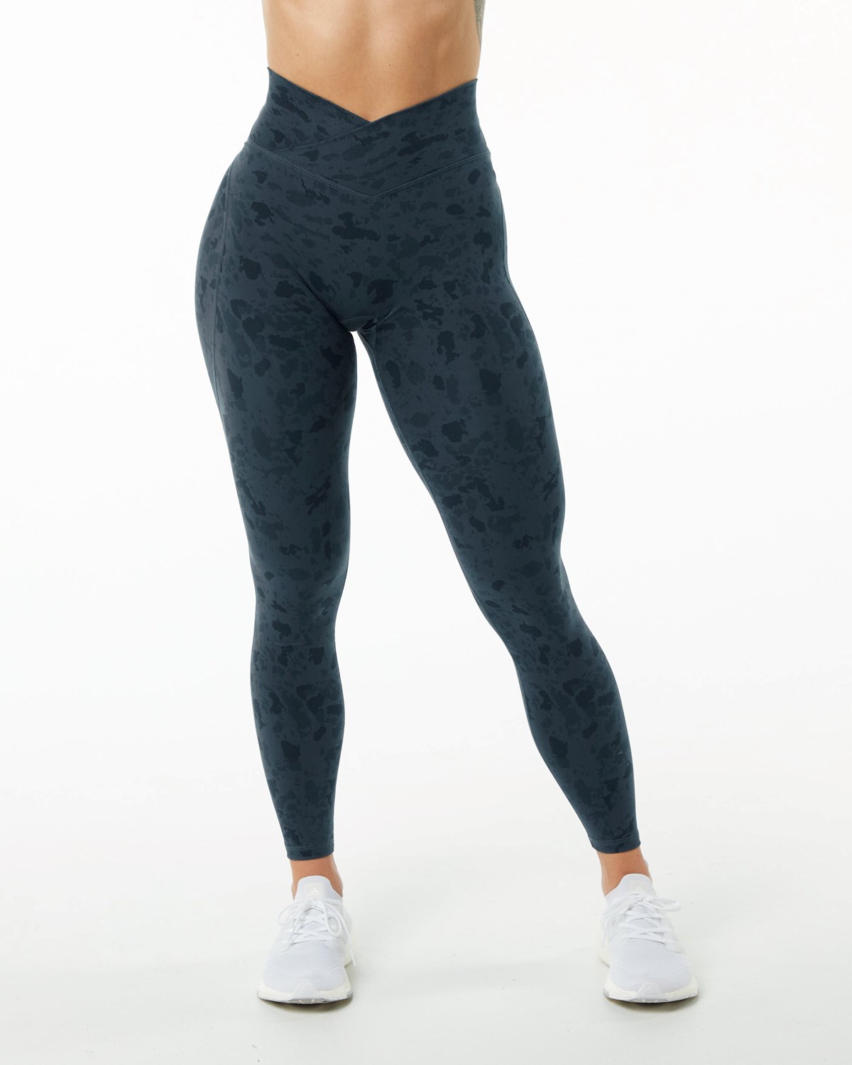 Pebble Print Whale Blue Alphalete Single Brushed Cross-Wrapped Legging | NWLMOH219