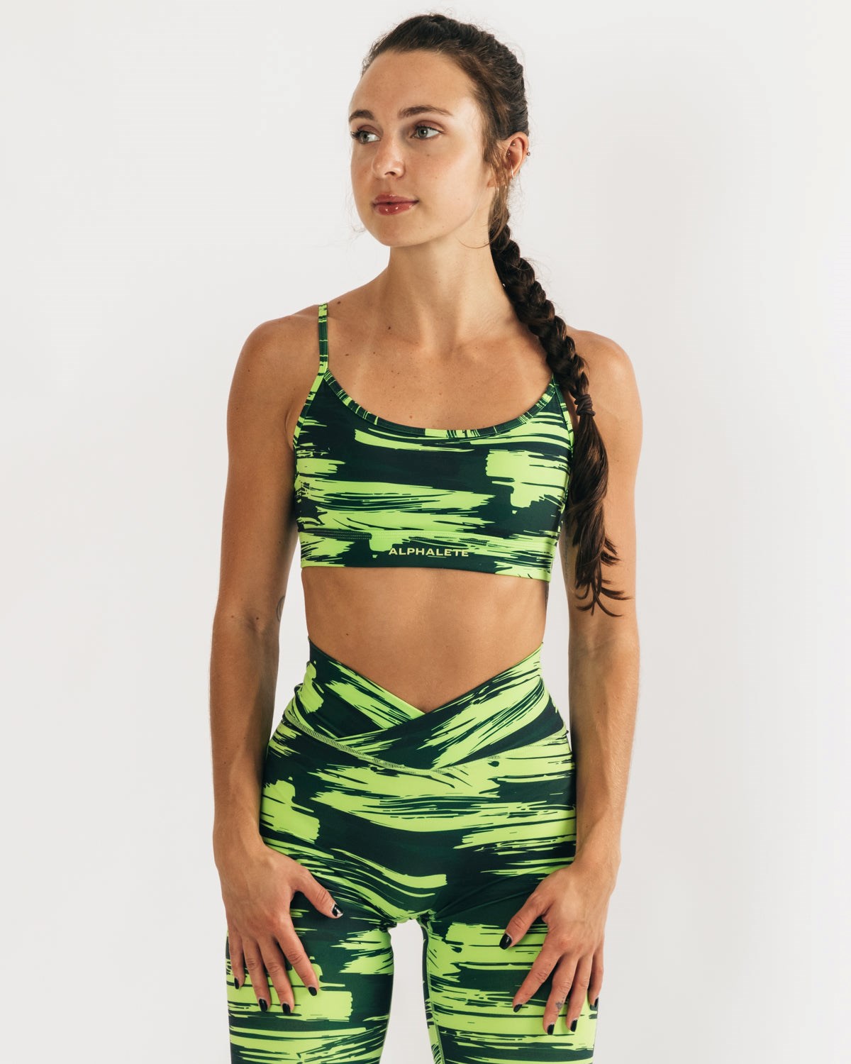 Volt Canvas Camo Alphalete Medium Impact Bra | TXDFYP857