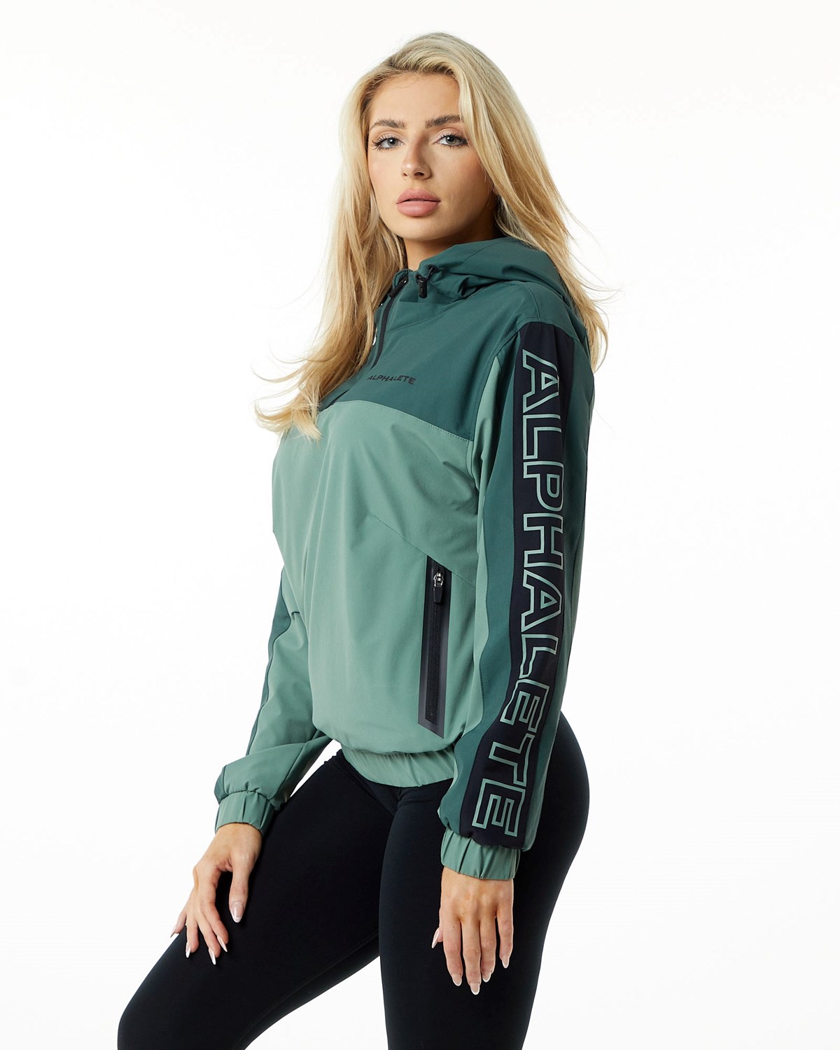 Wild Sage Alphalete Woven Performance Jacket | DAVLZP538