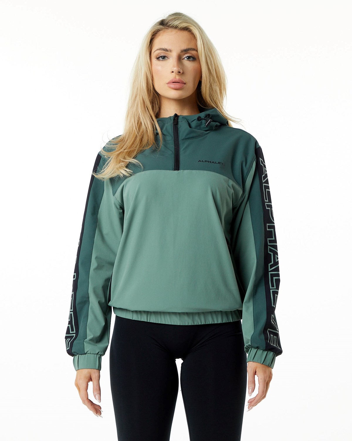 Wild Sage Alphalete Woven Performance Jacket | DAVLZP538